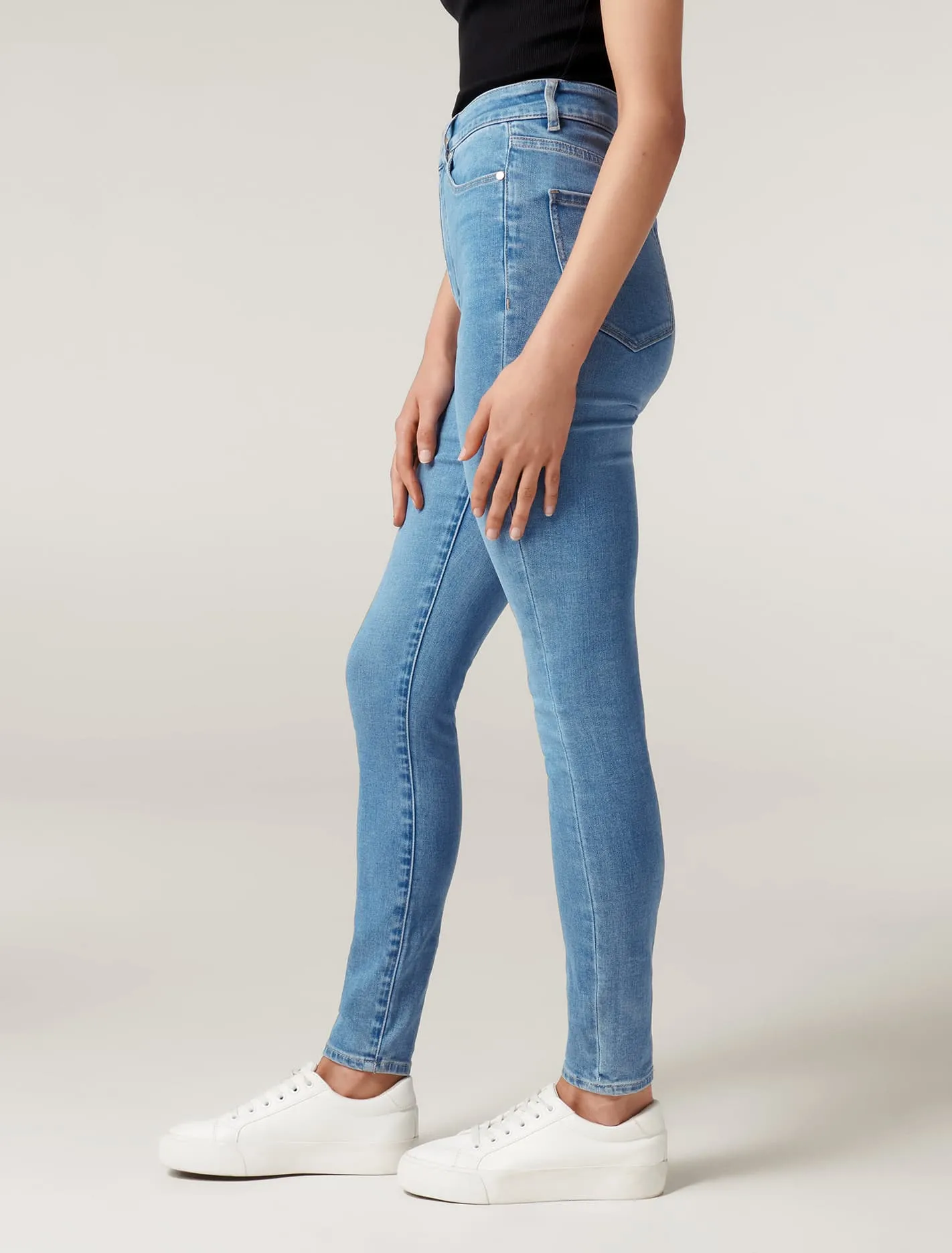 Bella High Rise Sculpting Jean