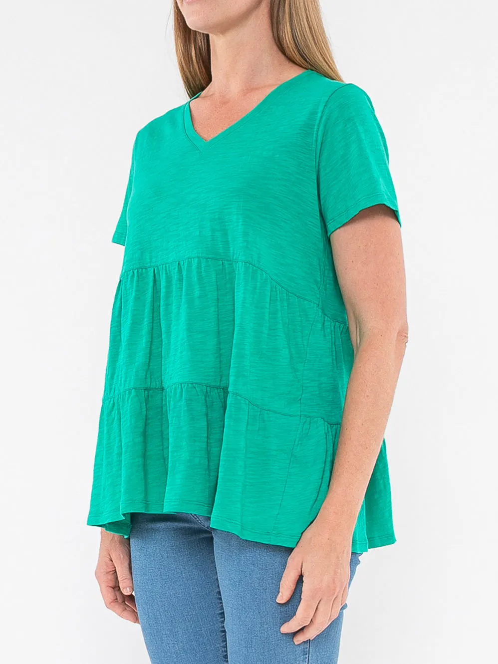 JUMP VEE NECK TIERED TEE