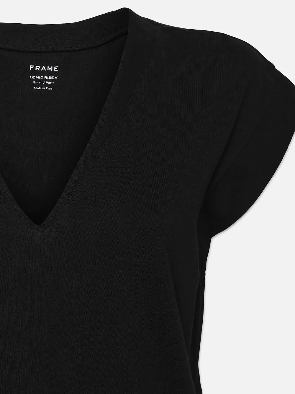 Le Mid Rise V Neck Tee -- Noir