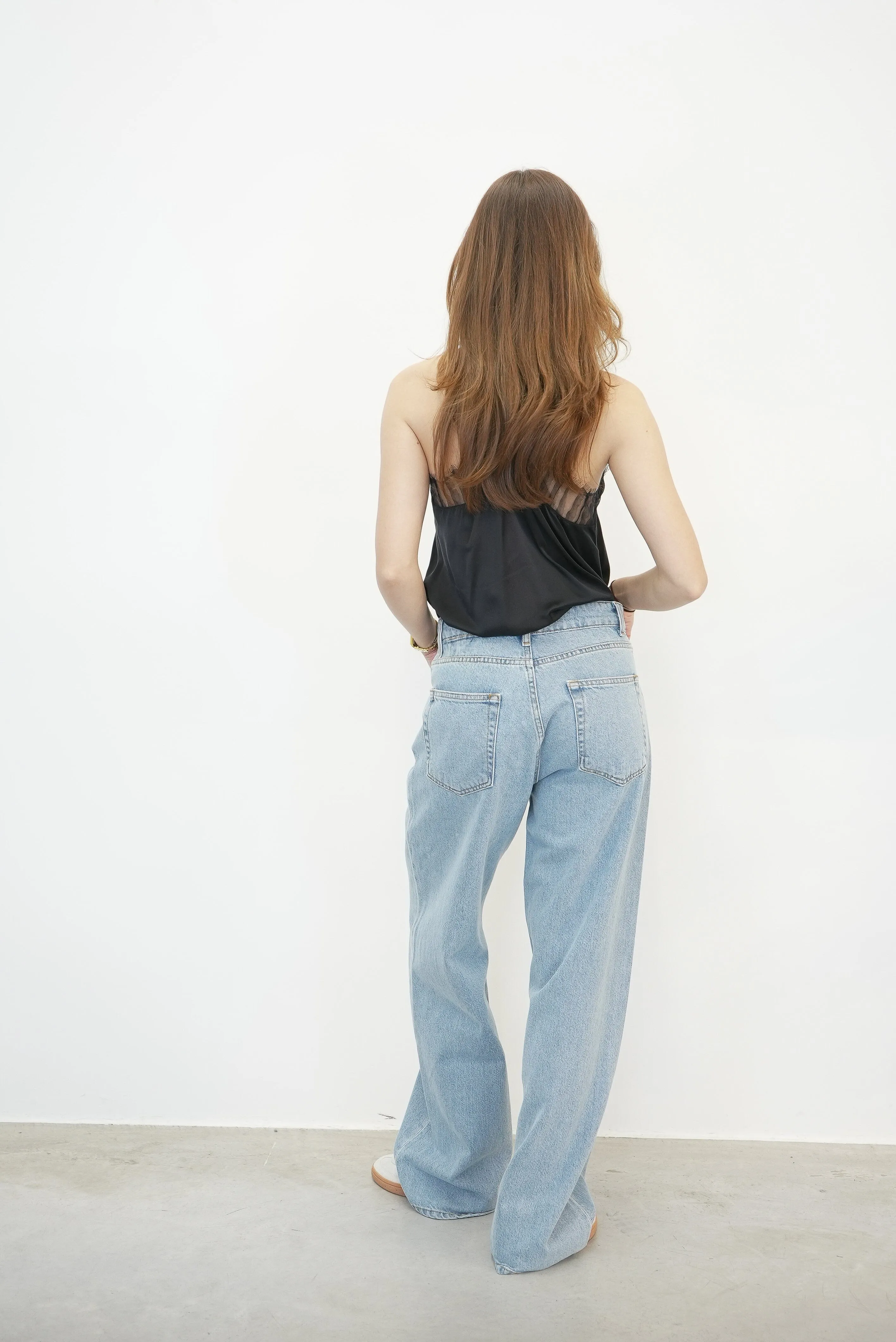 RELAXED WIDE LEG DENIM