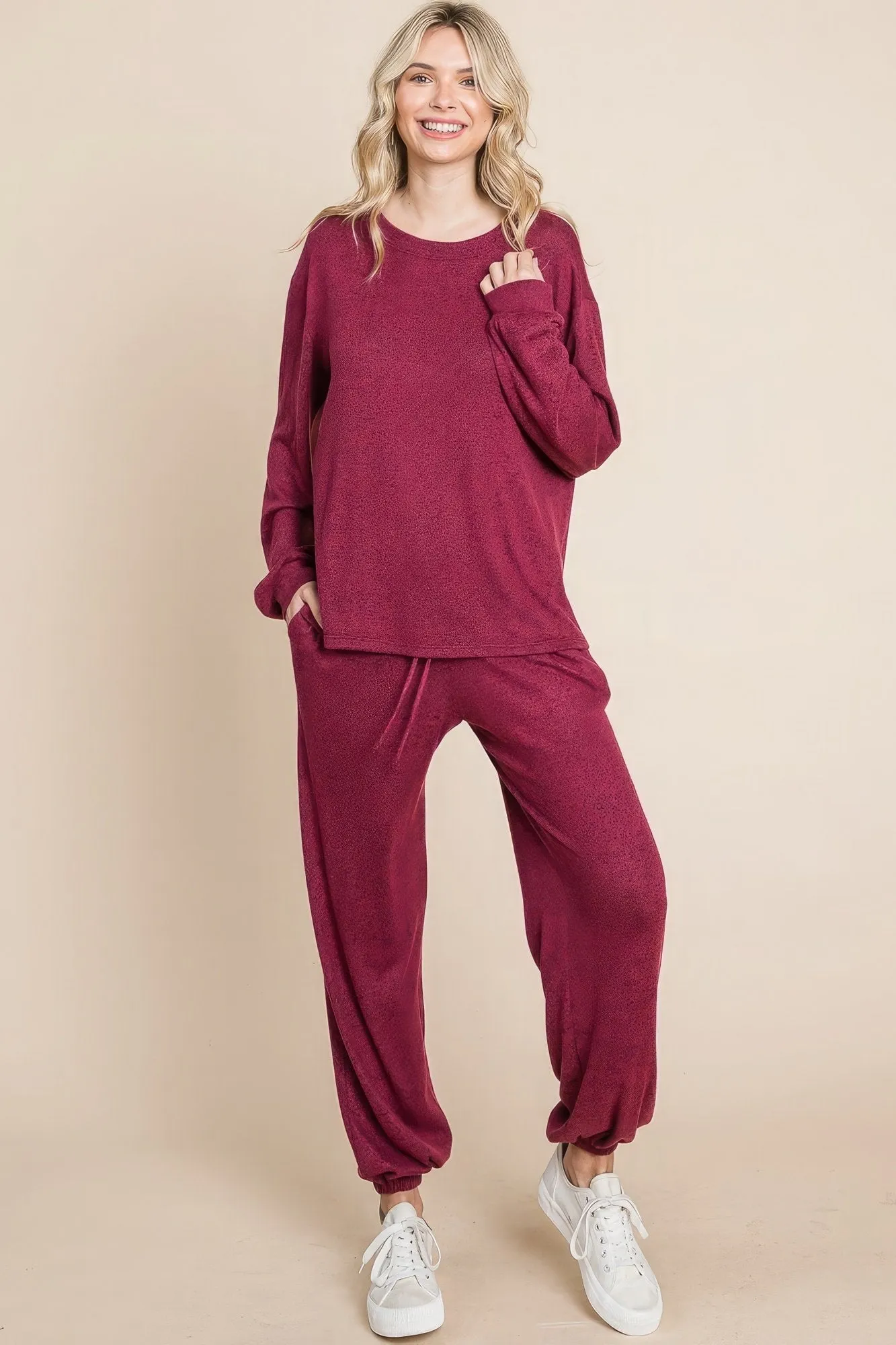 Two tone solid warm and soft hacci brush loungewear set