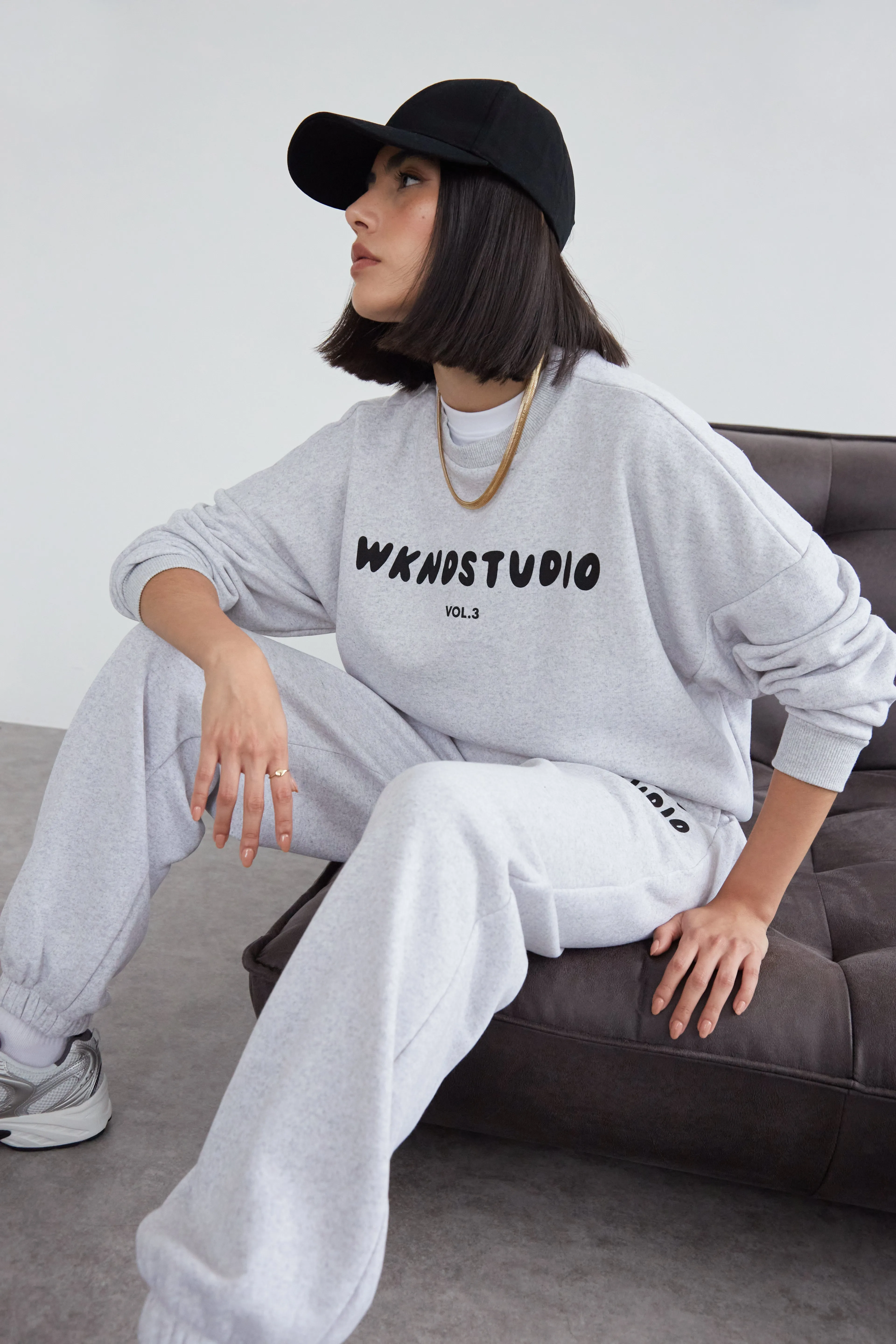 WKND STUDIO OVERSIZED JOGGER